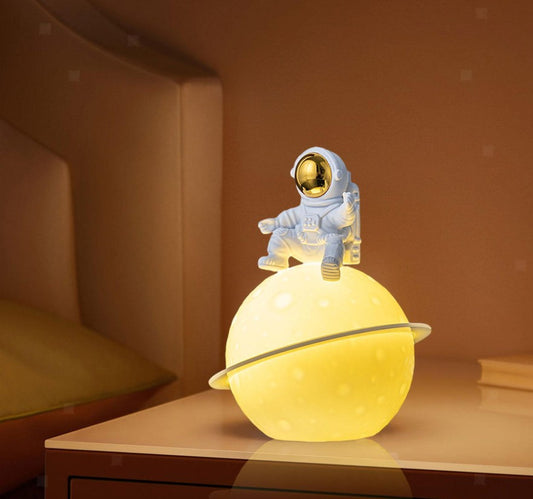 Lampara De Escritorio Led De Astronauta